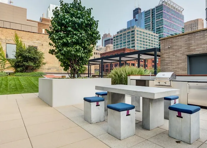 W Loop W Deck Pool Gym 3 Blocks To L Chi-644 * Chicago